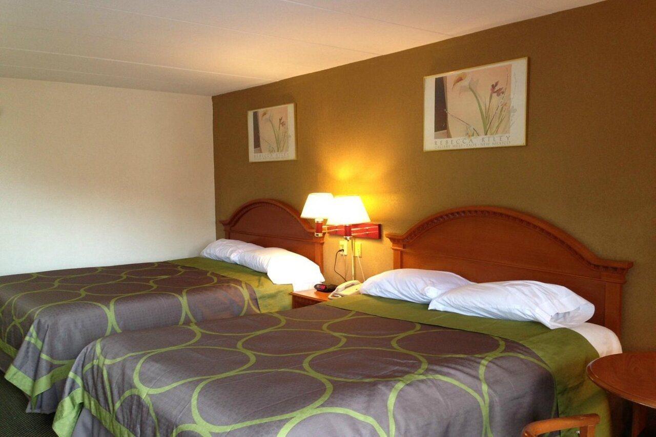 Super 8 By Wyndham Manassas Hotel Exterior foto