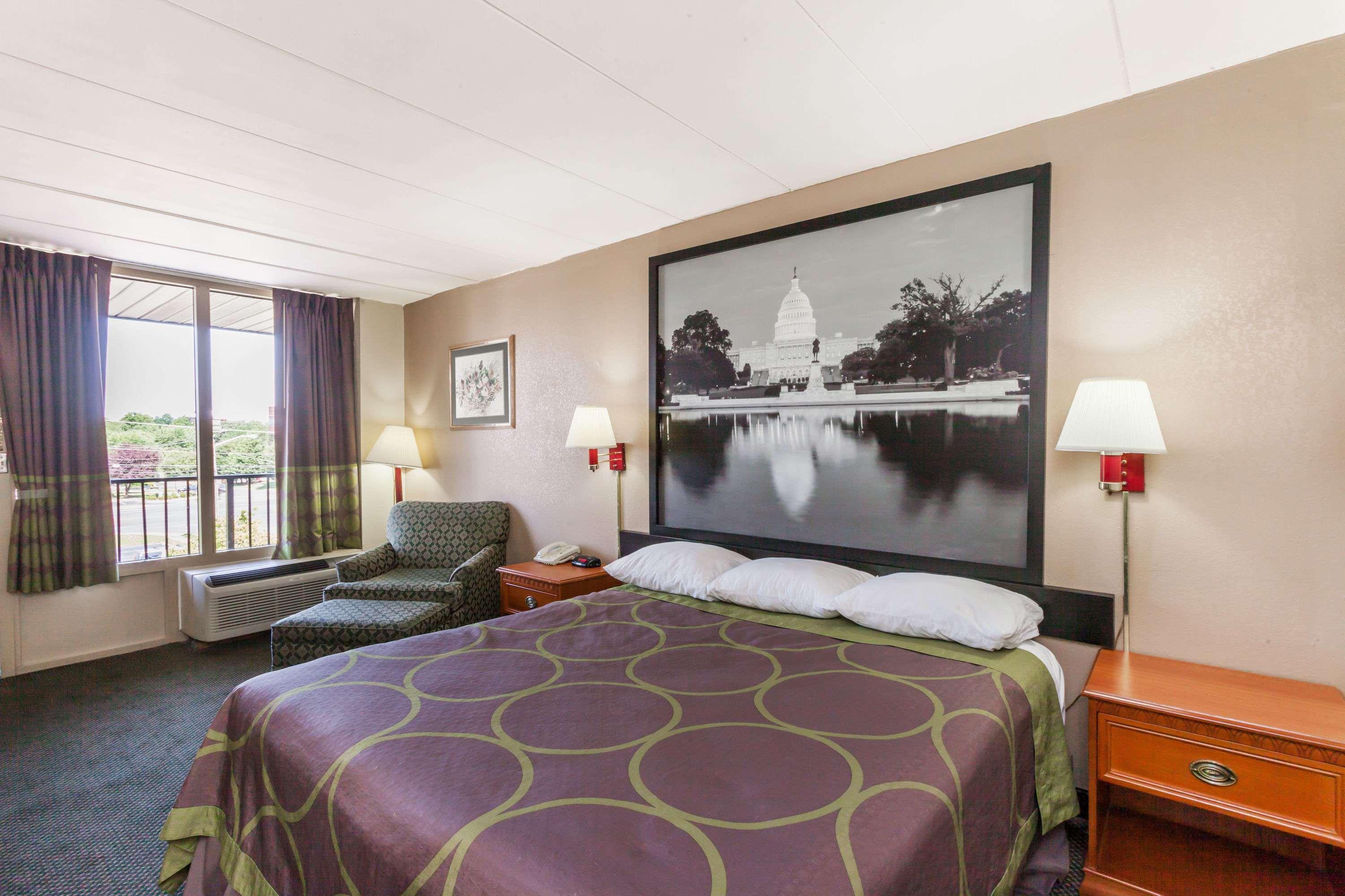Super 8 By Wyndham Manassas Hotel Exterior foto